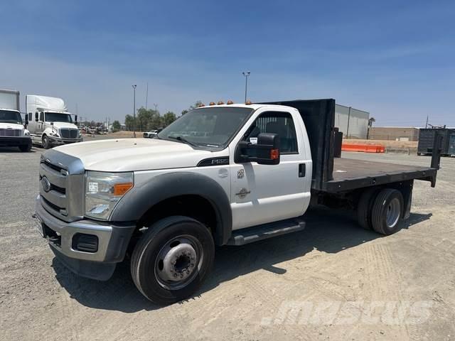 Ford F-550 Camioane platforma/prelata