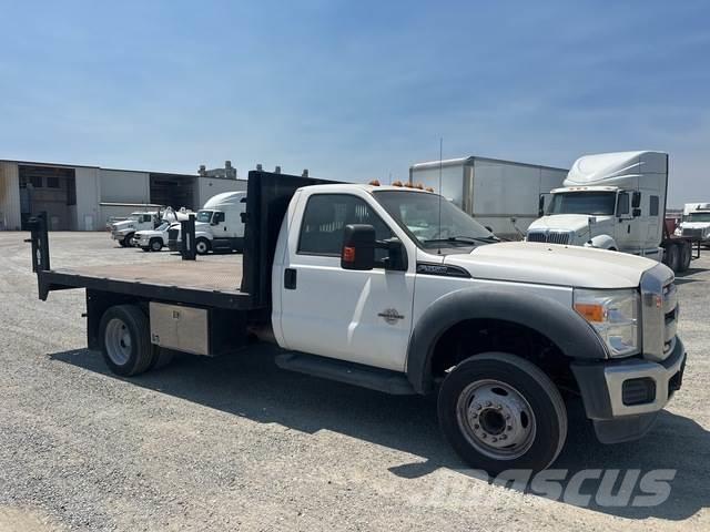 Ford F-550 Camioane platforma/prelata