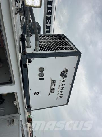 Ford F-550 Municipal/vehicul cu uz general