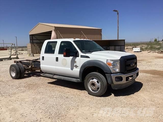 Ford F-550 Cabine si interior