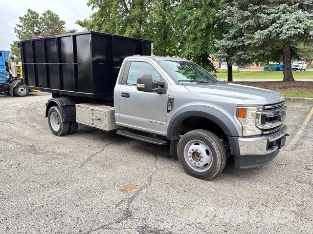 Ford F-550 Camion cu carlig de ridicare
