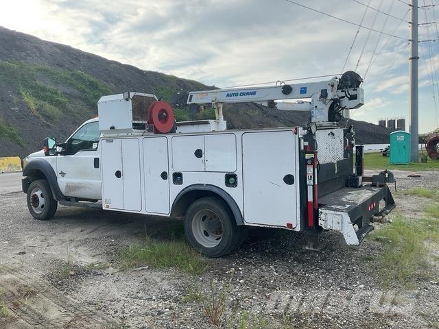 Ford F-550 Municipal/vehicul cu uz general