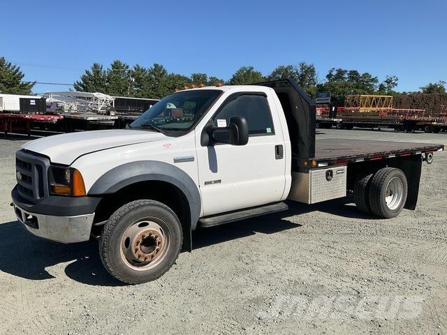 Ford F-550 Camioane platforma/prelata