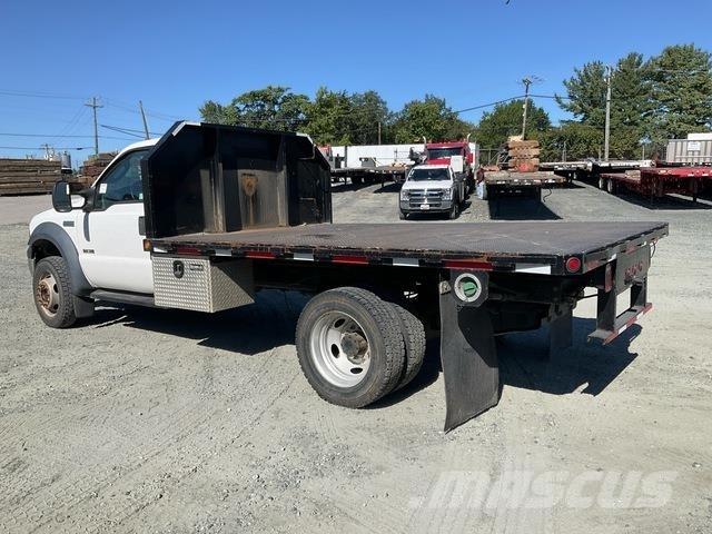 Ford F-550 Camioane platforma/prelata