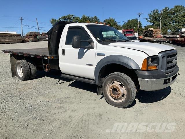 Ford F-550 Camioane platforma/prelata