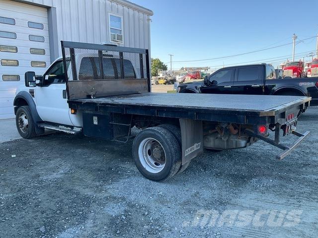 Ford F-550 Camioane platforma/prelata