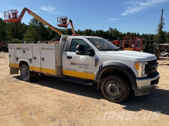 Ford F-550 Municipal/vehicul cu uz general
