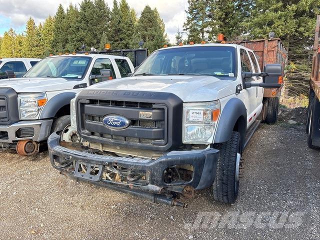 Ford F-550 Camioane platforma/prelata