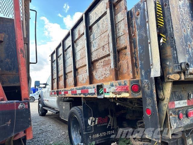 Ford F-550 Camioane platforma/prelata