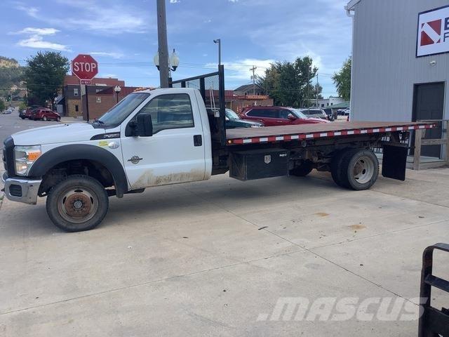 Ford F-550 Autobasculanta