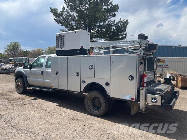 Ford F-550 Municipal/vehicul cu uz general