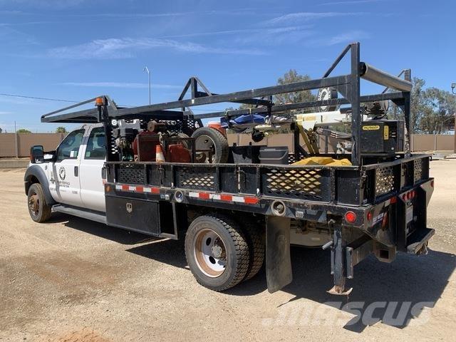 Ford F-550 Municipal/vehicul cu uz general