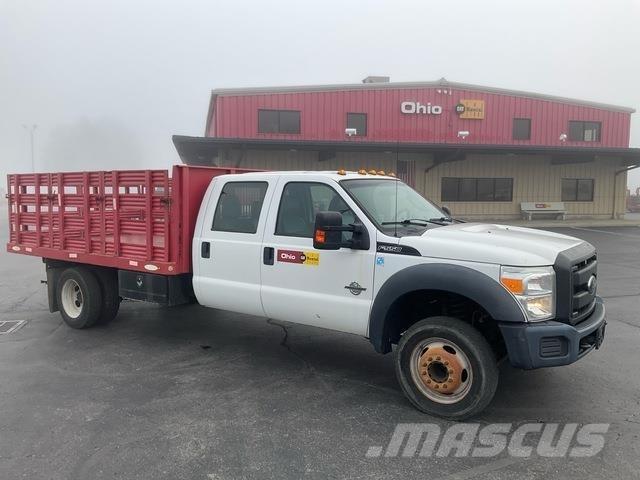 Ford F-550 Camioane platforma/prelata