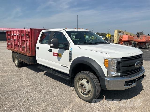 Ford F-550 Camioane platforma/prelata