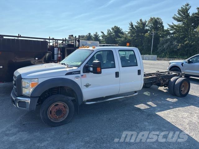 Ford F-550 Cabine si interior