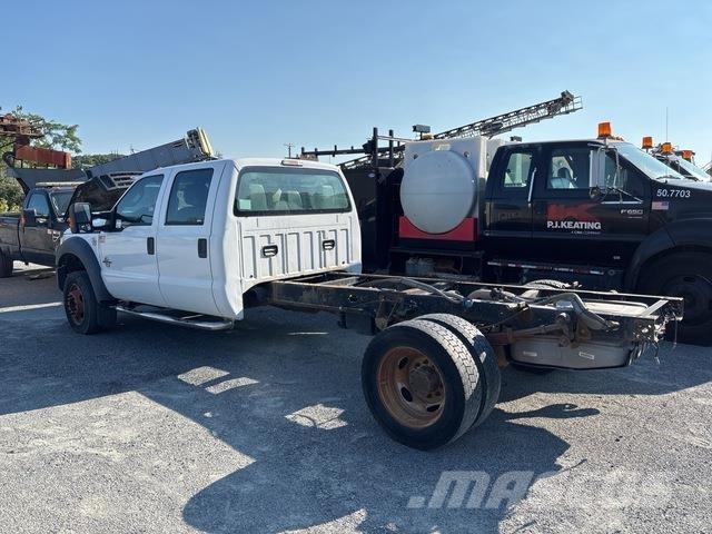 Ford F-550 Cabine si interior