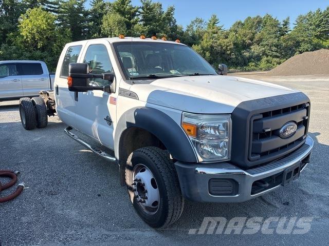 Ford F-550 Cabine si interior
