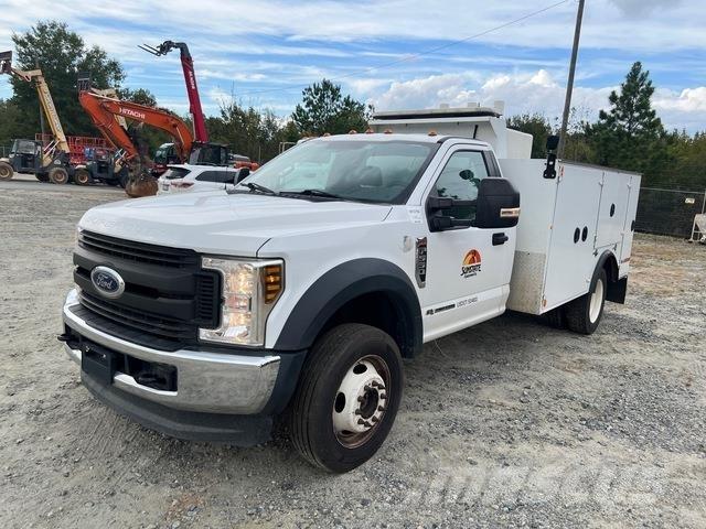 Ford F-550 Municipal/vehicul cu uz general