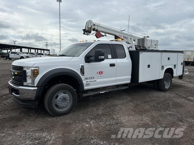 Ford F-550 Municipal/vehicul cu uz general