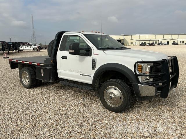 Ford F-550 Camioane platforma/prelata