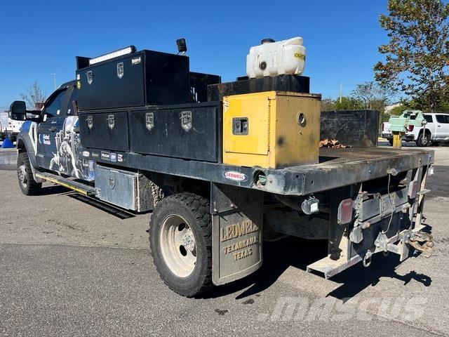 Ford F-550 Camioane platforma/prelata