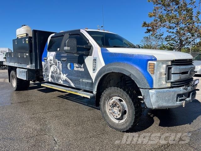 Ford F-550 Camioane platforma/prelata
