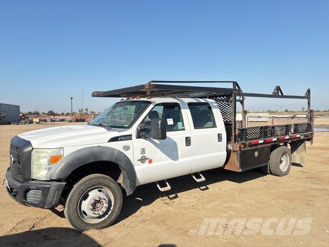 Ford F-550 Camioane platforma/prelata