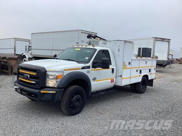Ford F-550 Municipal/vehicul cu uz general