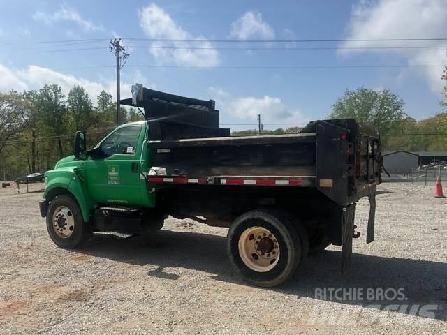 Ford F-650 Autobasculanta