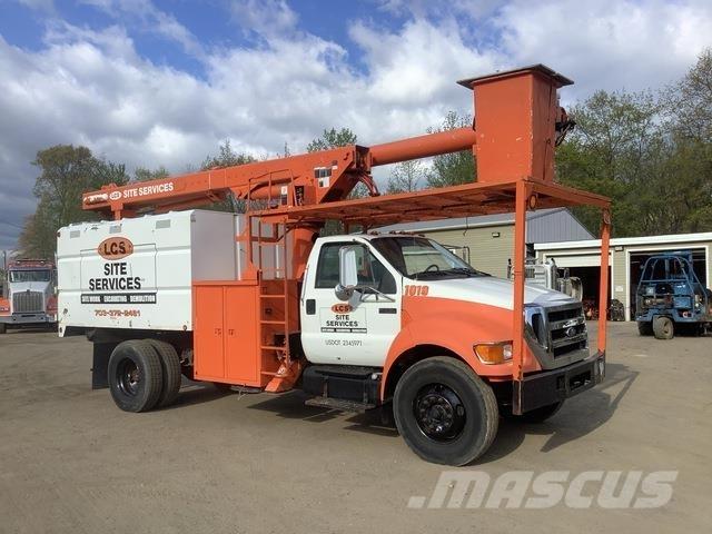Ford F-650 Platforme aeriene montate pe camion