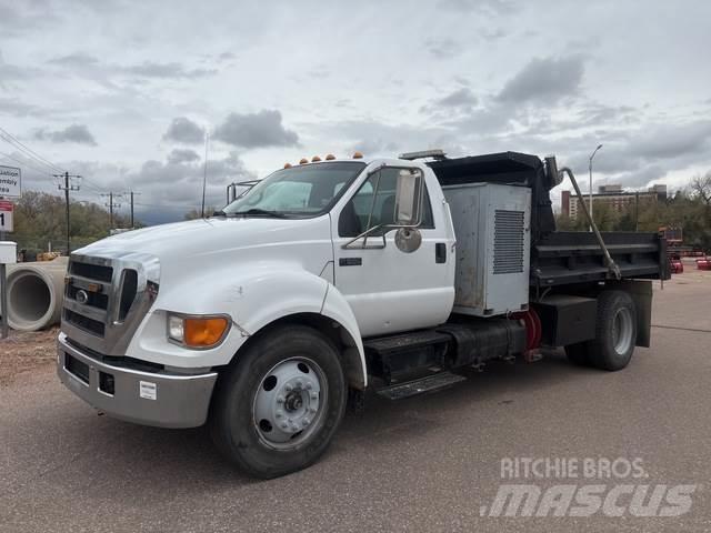 Ford F-650 Autobasculanta