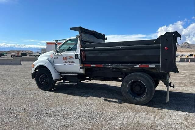 Ford F-650 Autobasculanta