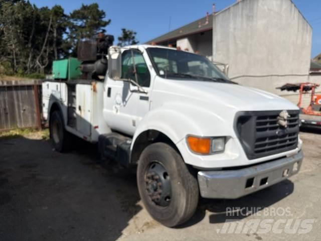 Ford F-650 Municipal/vehicul cu uz general