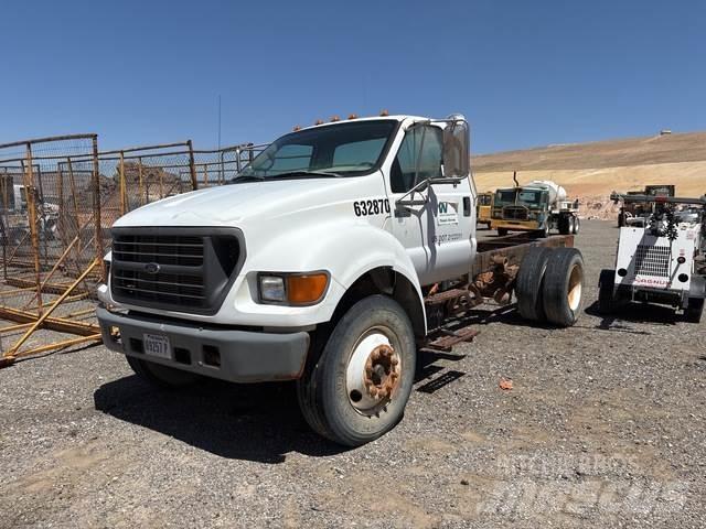 Ford F-650 Cabine si interior