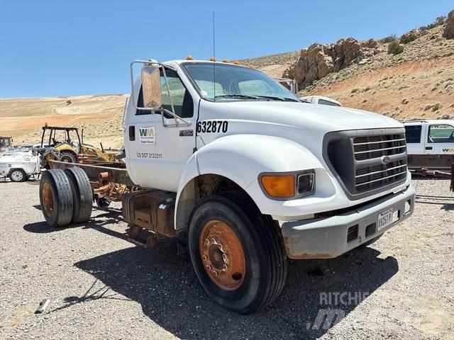 Ford F-650 Cabine si interior