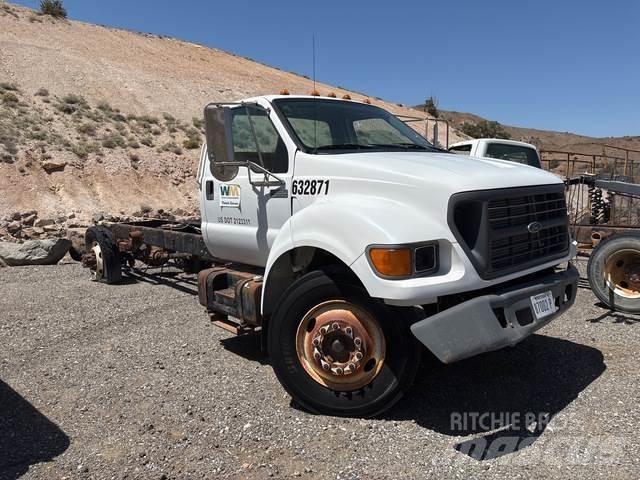 Ford F-650 Cabine si interior