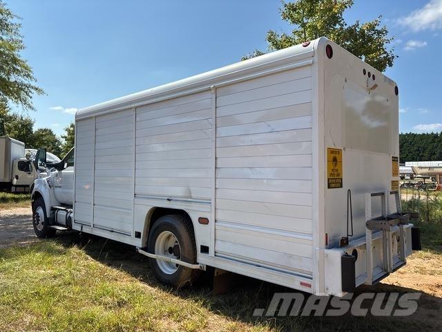 Ford F-650 Camioane transport bauturi