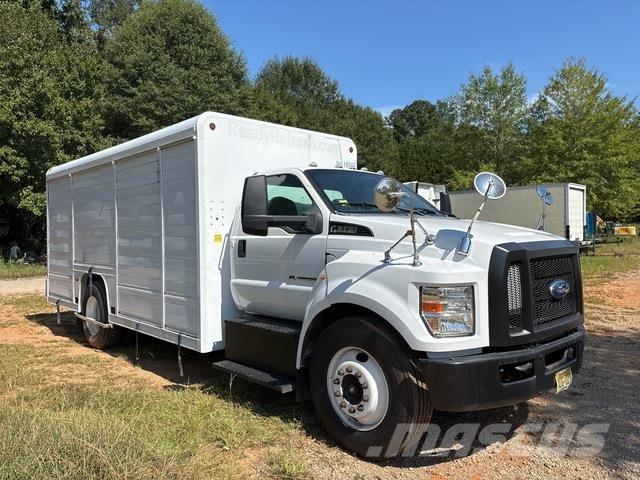 Ford F-650 Camioane transport bauturi