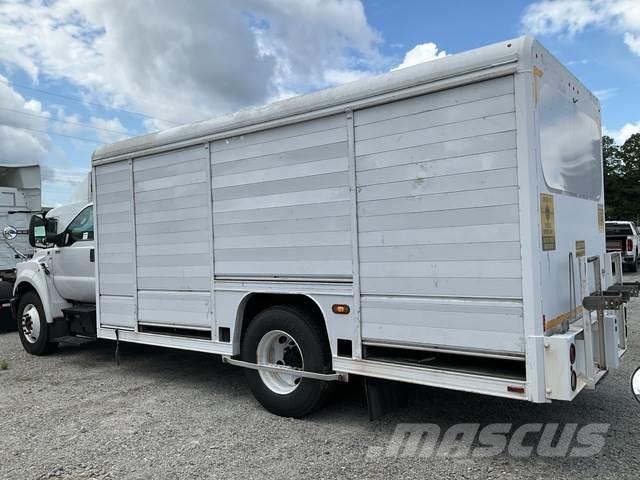 Ford F-650 Camioane transport bauturi