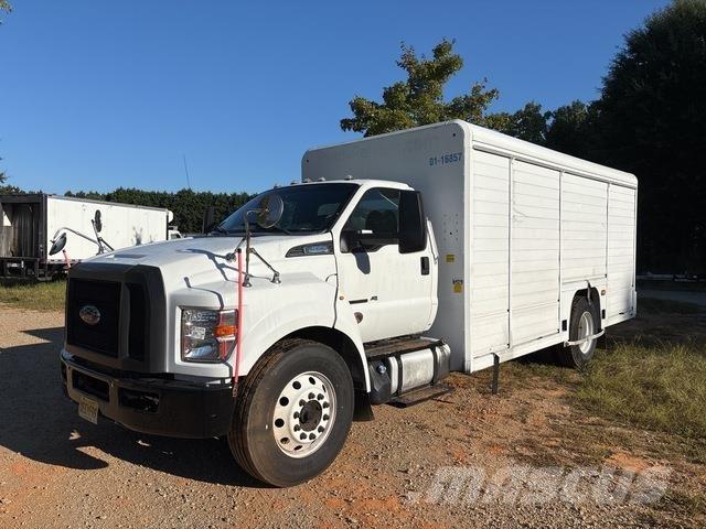 Ford F-650 Camioane transport bauturi