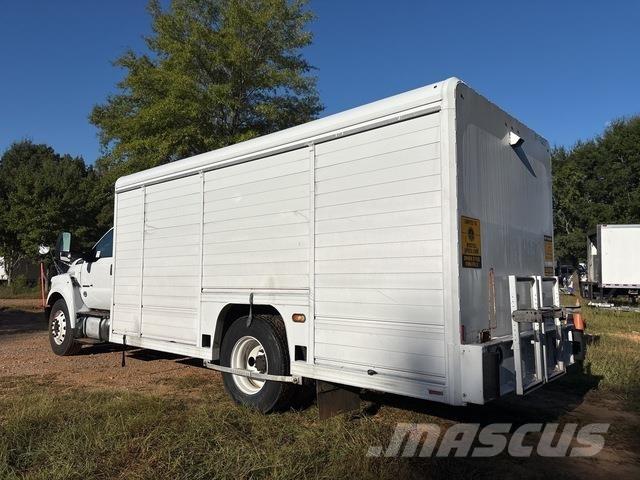 Ford F-650 Camioane transport bauturi