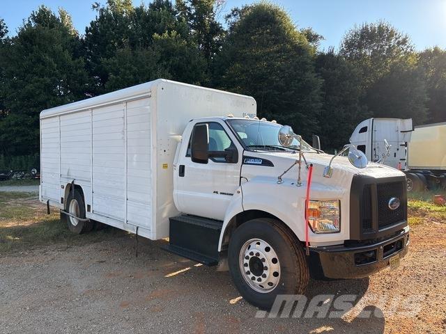 Ford F-650 Camioane transport bauturi
