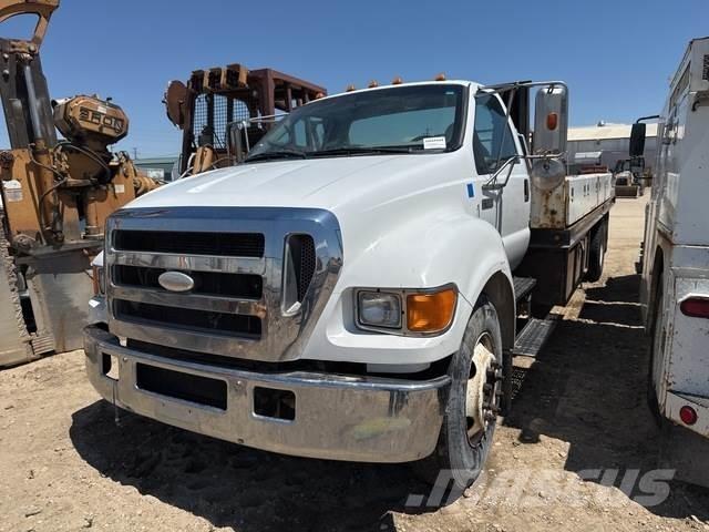 Ford F-650 Camioane platforma/prelata
