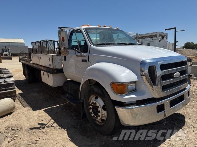 Ford F-650 Camioane platforma/prelata