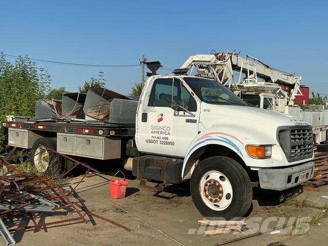 Ford F-650 Camioane platforma/prelata