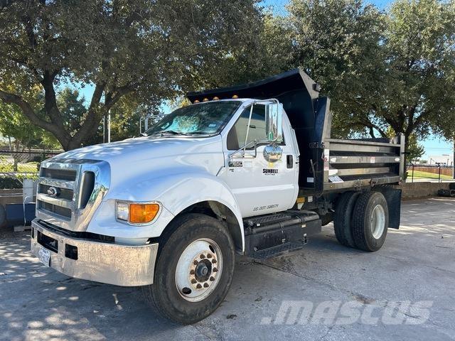 Ford F-650 Autobasculanta