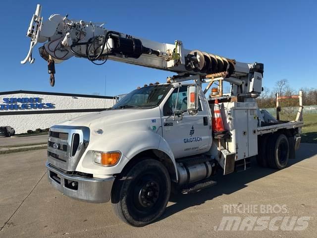 Ford F-750 Utilaje mobile de forat