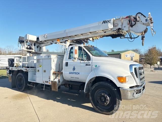 Ford F-750 Utilaje mobile de forat