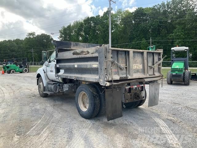 Ford F-750 Autobasculanta