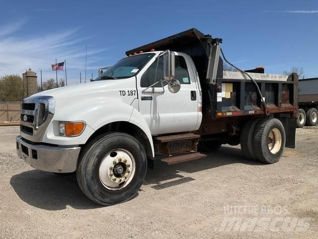 Ford F-750 Autobasculanta